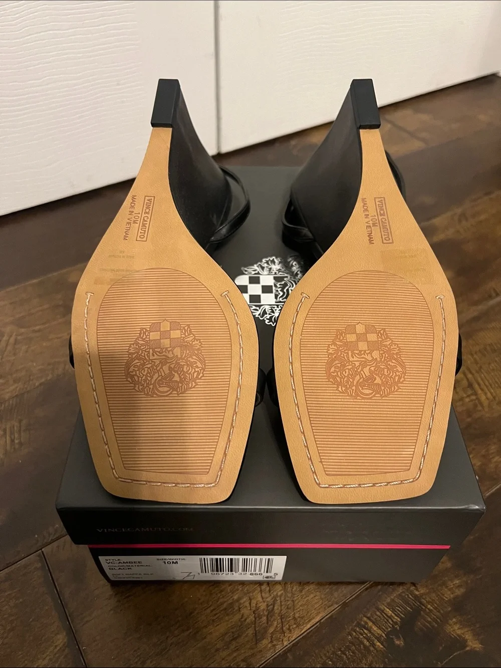 NIB Vince Camuto Black Strappy Square-Toe Ambee Wedge Sandals Size 10M